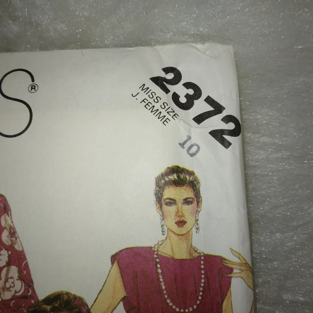 McCall's 2372 Sz 10 Misses Jacket Top Skirt Pants designed by Jones New York